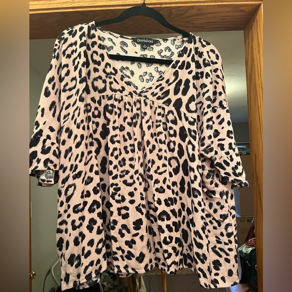 Davi & Dani ruffle sleeve leopard print shirt, 3x